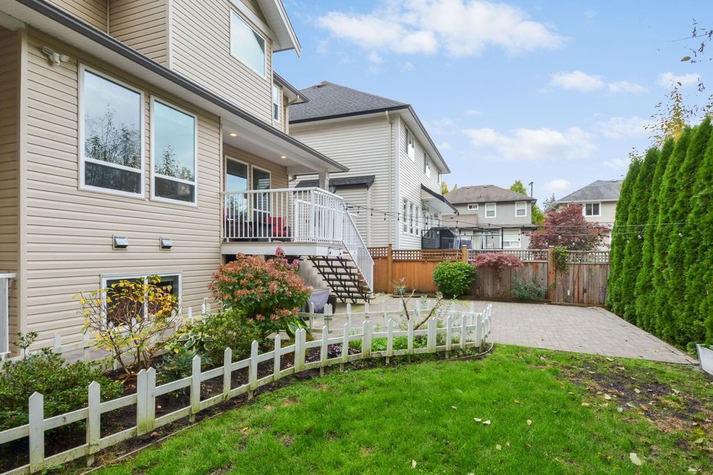 listing image 1100417244954000835