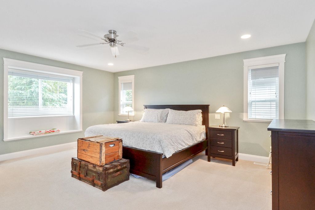 listing image 1105059307612666884