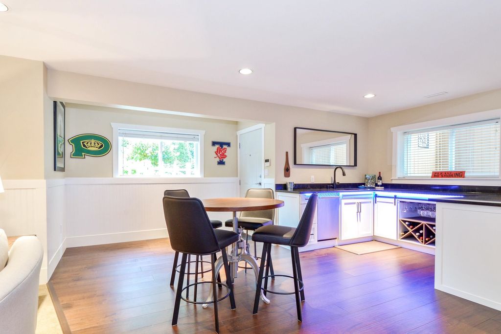 listing image 1100787494228900820