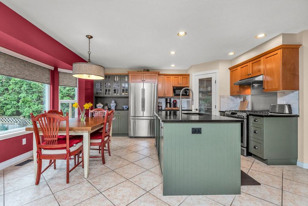 listing image 1107530341187333661