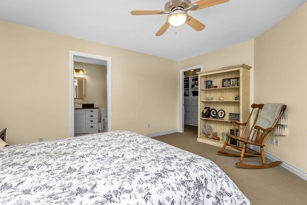 listing image 1104456644056379910