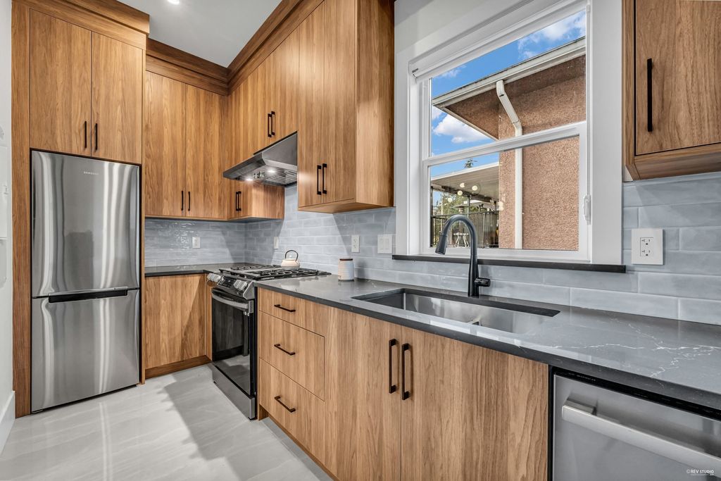 listing image 1105127277610585293