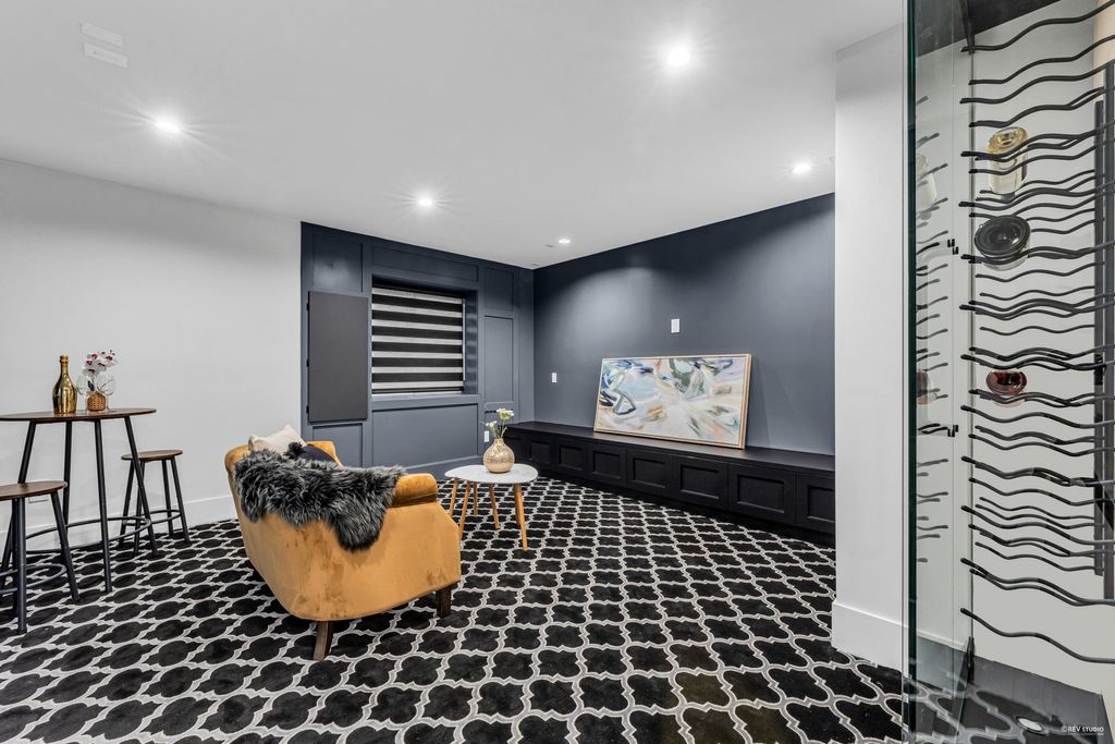 listing image 1102399676255591954
