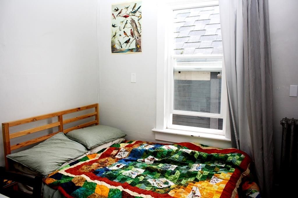 listing image 1109778709413589007