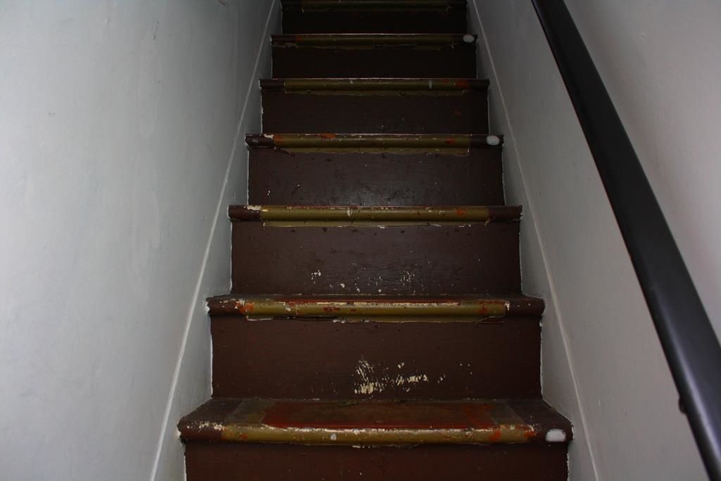 listing image 1106122075755492205