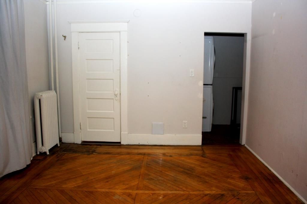 listing image 1102551322187310446