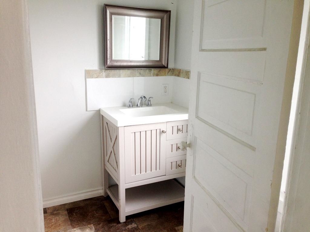 listing image 1106681135169483908