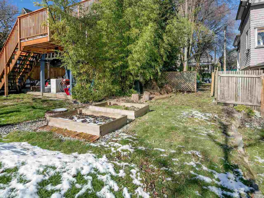 listing image 1104692122954576081