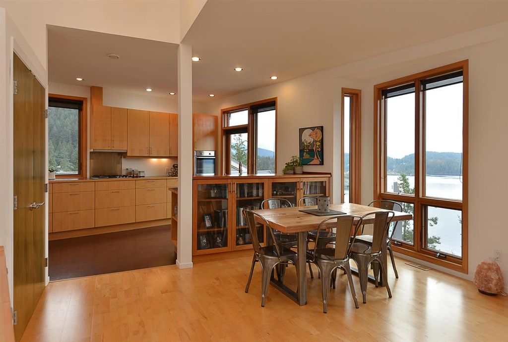 listing image 1101338481944850714