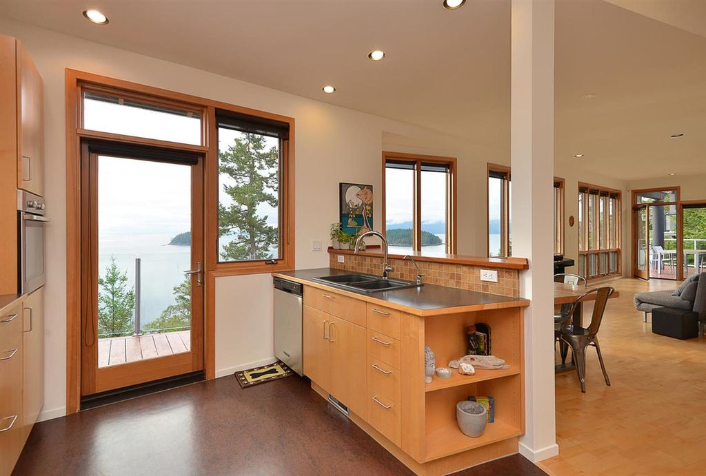 listing image 1103992997980844728