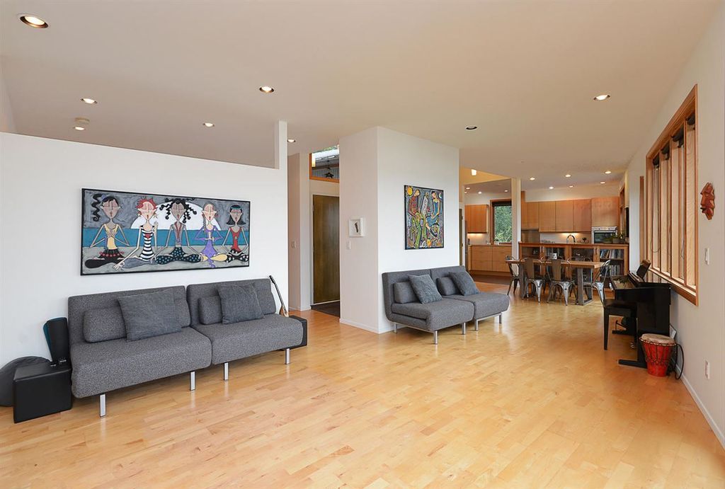 listing image 1107664958638111559