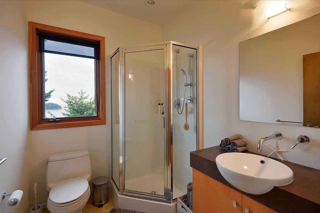 listing image 1105193936108817573