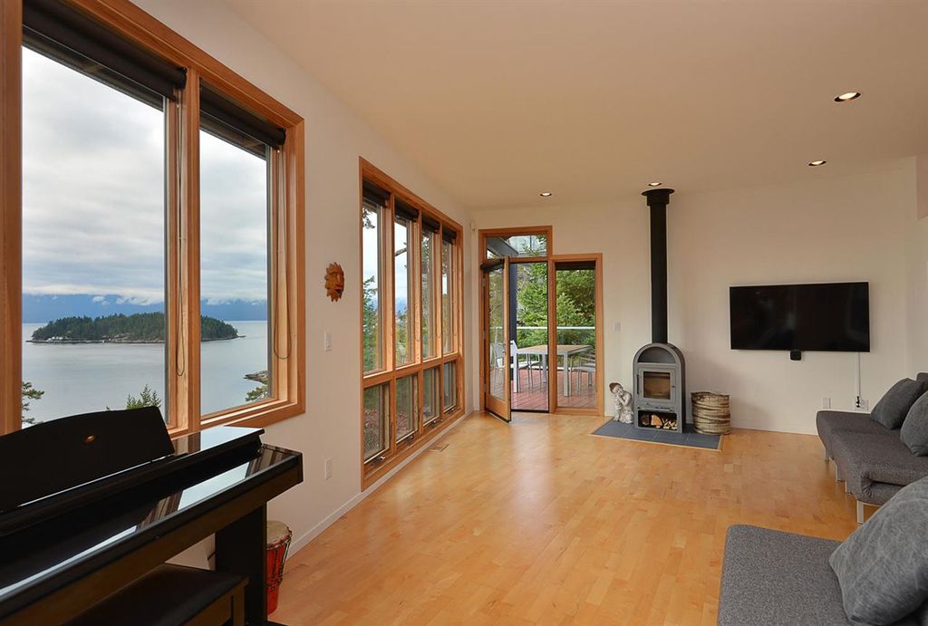 listing image 1109349925105278006