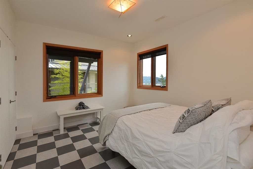 listing image 1106355868866899420