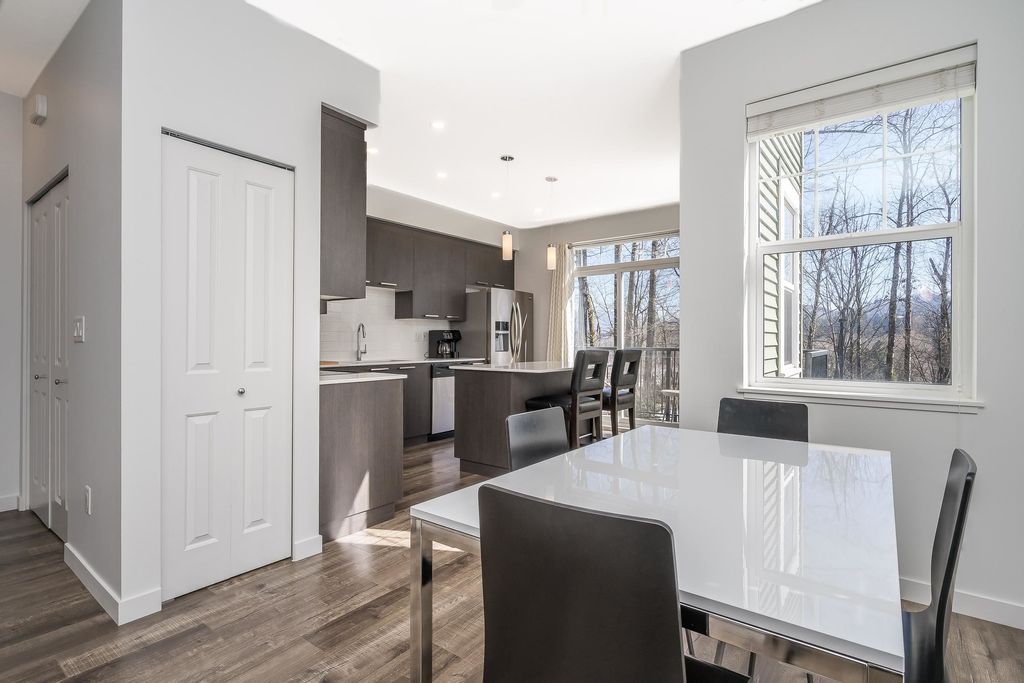 listing image 1109994239201351783