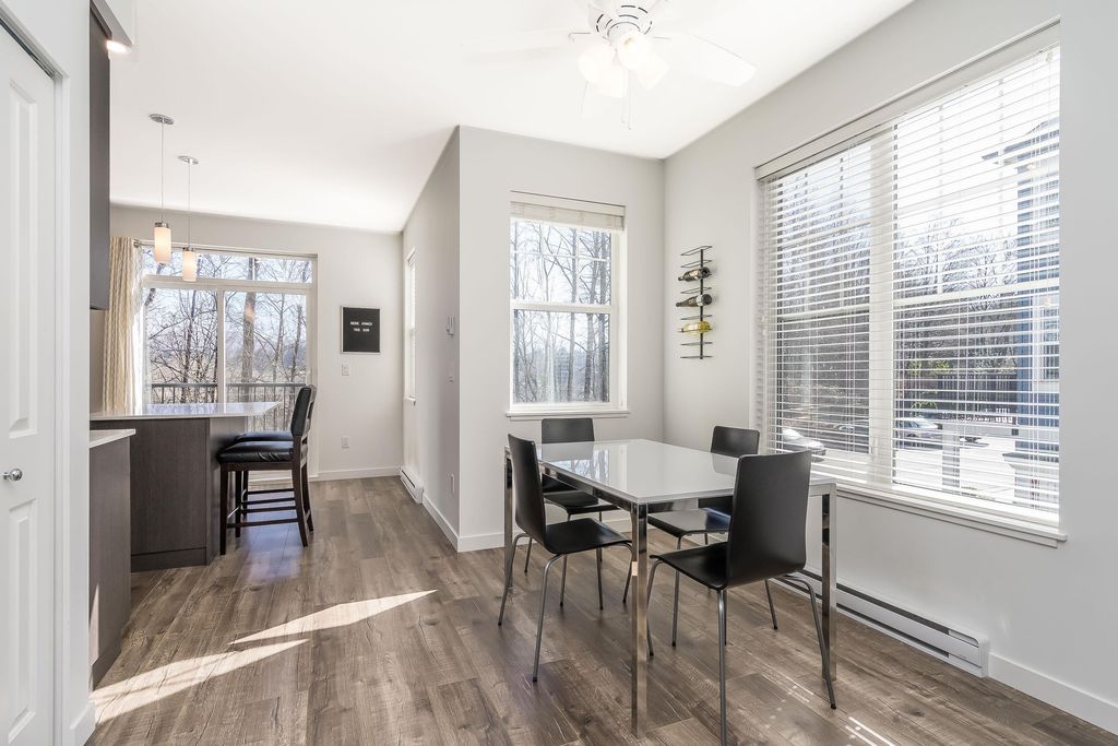 listing image 1109158497403303298