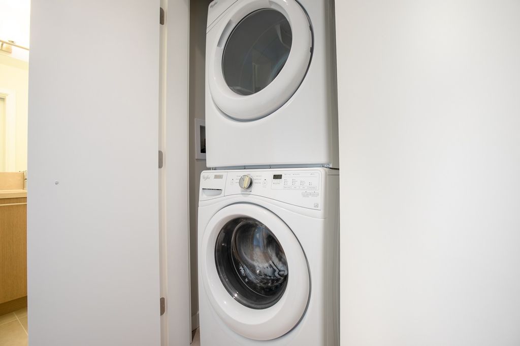 listing image 1100973308068287352