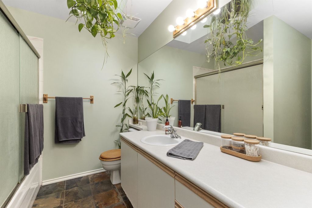 listing image 1108851749166715781