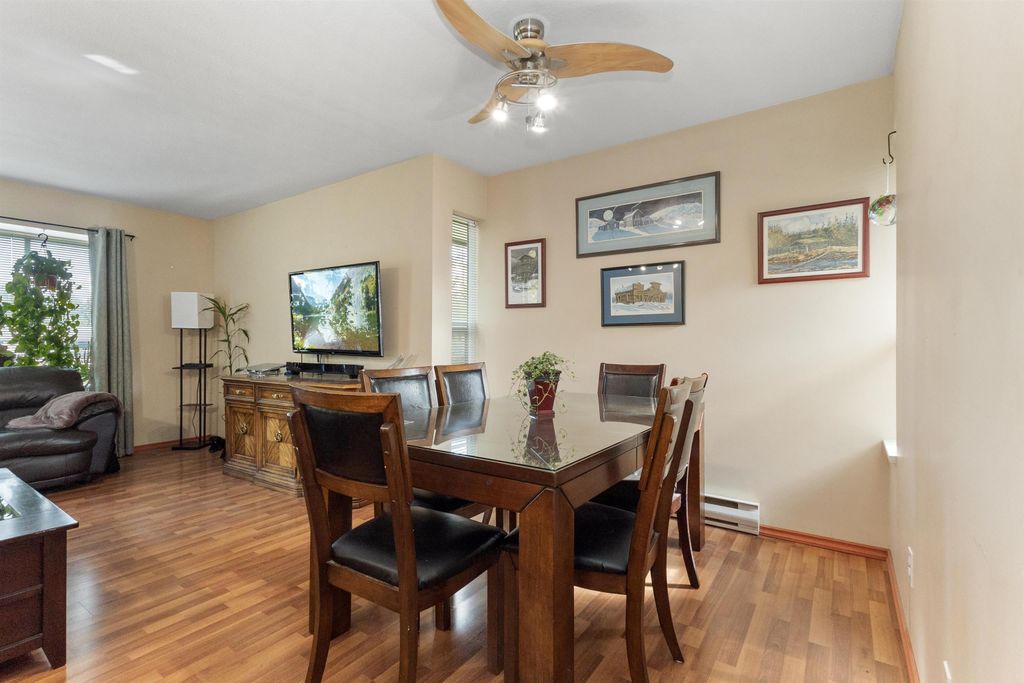listing image 1108135848268981698