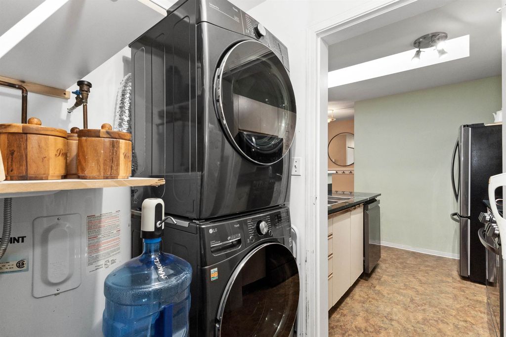 listing image 1105595900484946611