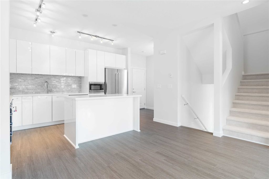 listing image 1108730545949813941