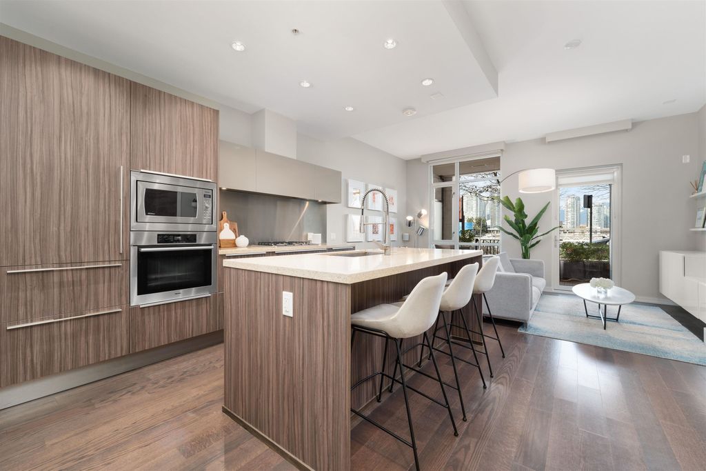 listing image 1100783369666879956