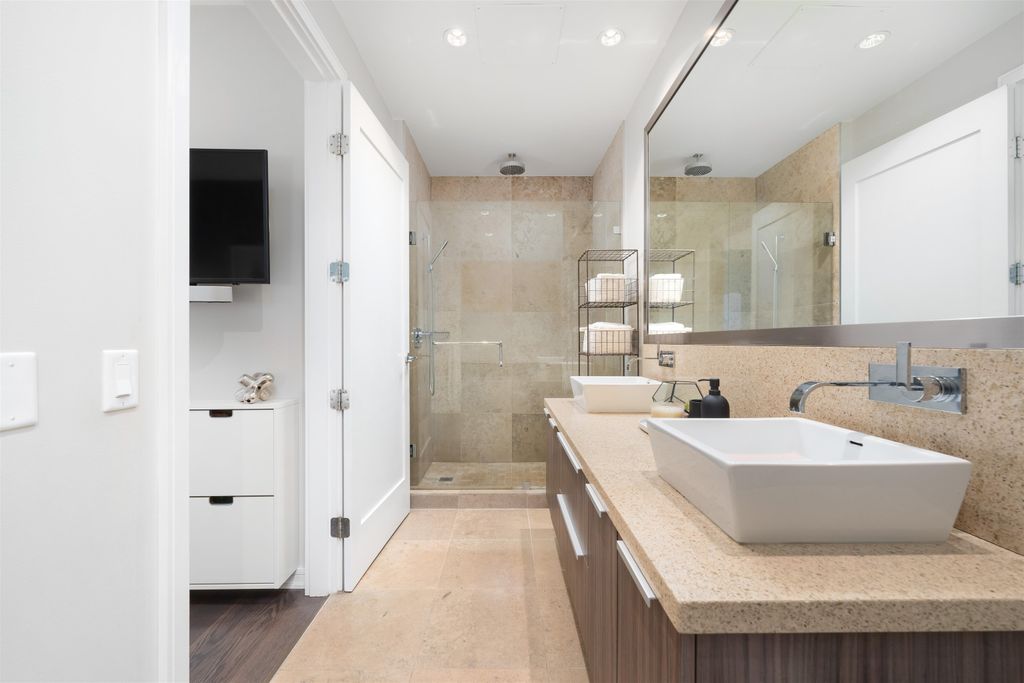 listing image 1100276963808722438