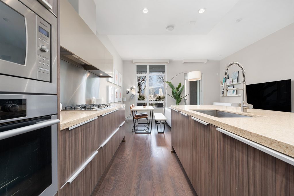 listing image 1104277466411034192