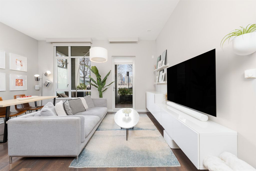 listing image 1100639704569490592