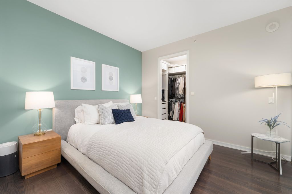 listing image 1107905003185186426