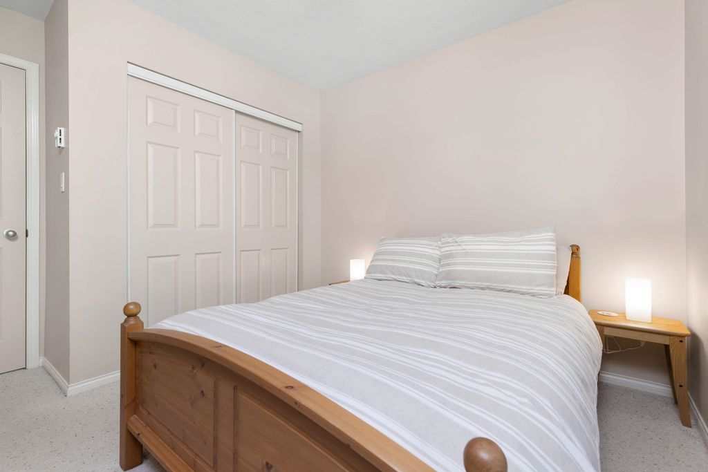 listing image 1104403525616091019