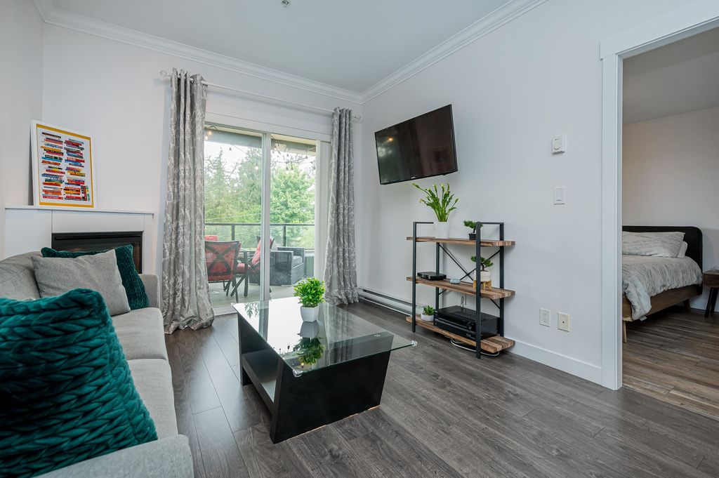 listing image 1106936152389366282