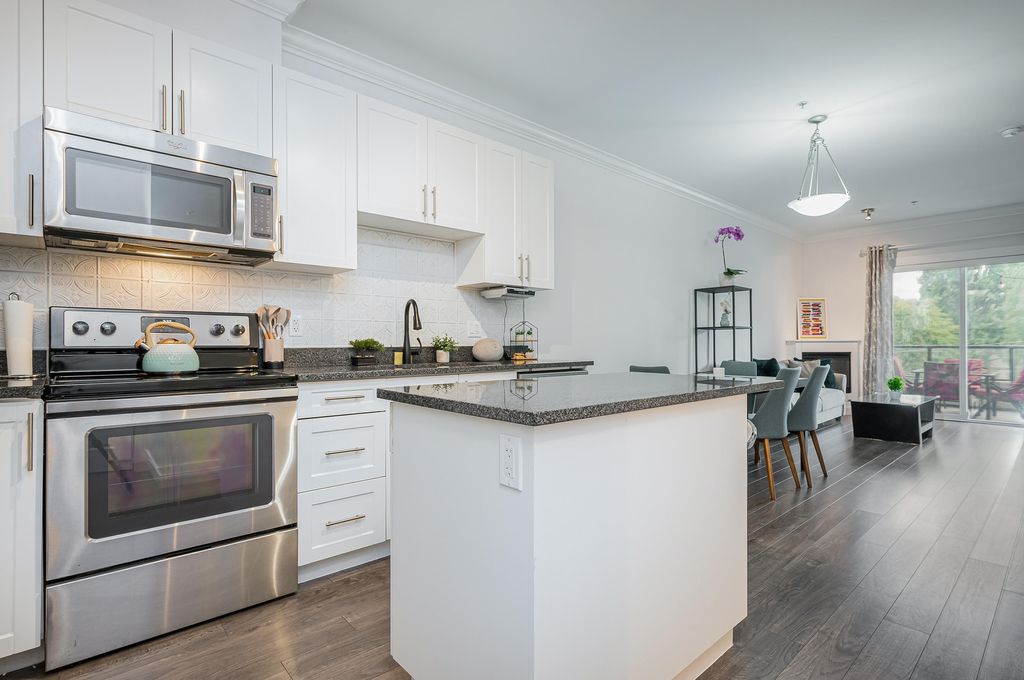 listing image 1103073033059982943