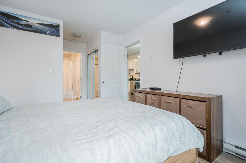 listing image 1108236866008235013