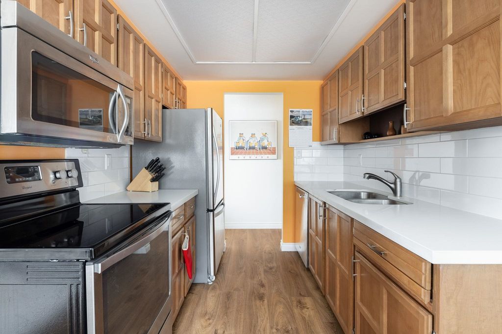 listing image 1106374327371795945