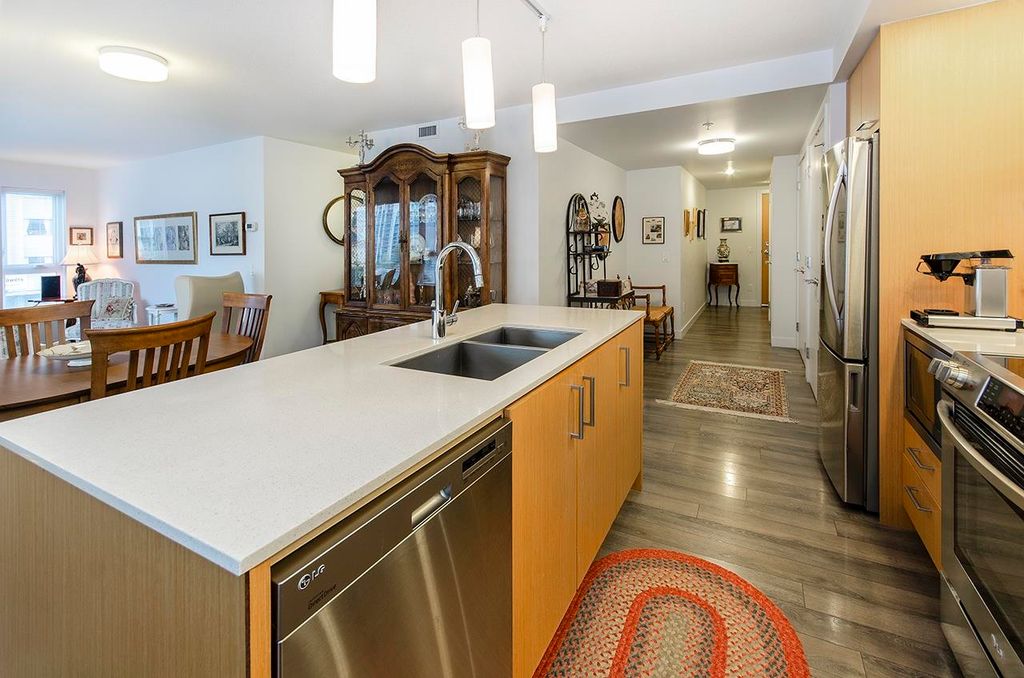 listing image 1100926738088218662