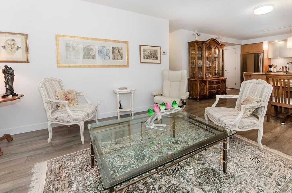 listing image 1105528657411465444