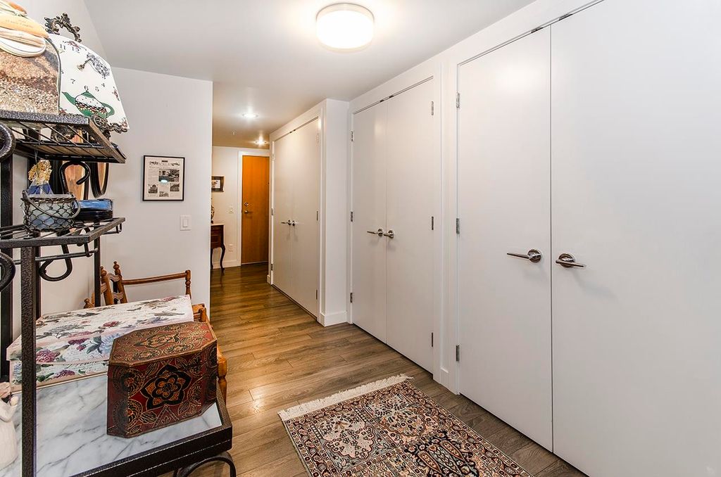 listing image 1105633599499826804