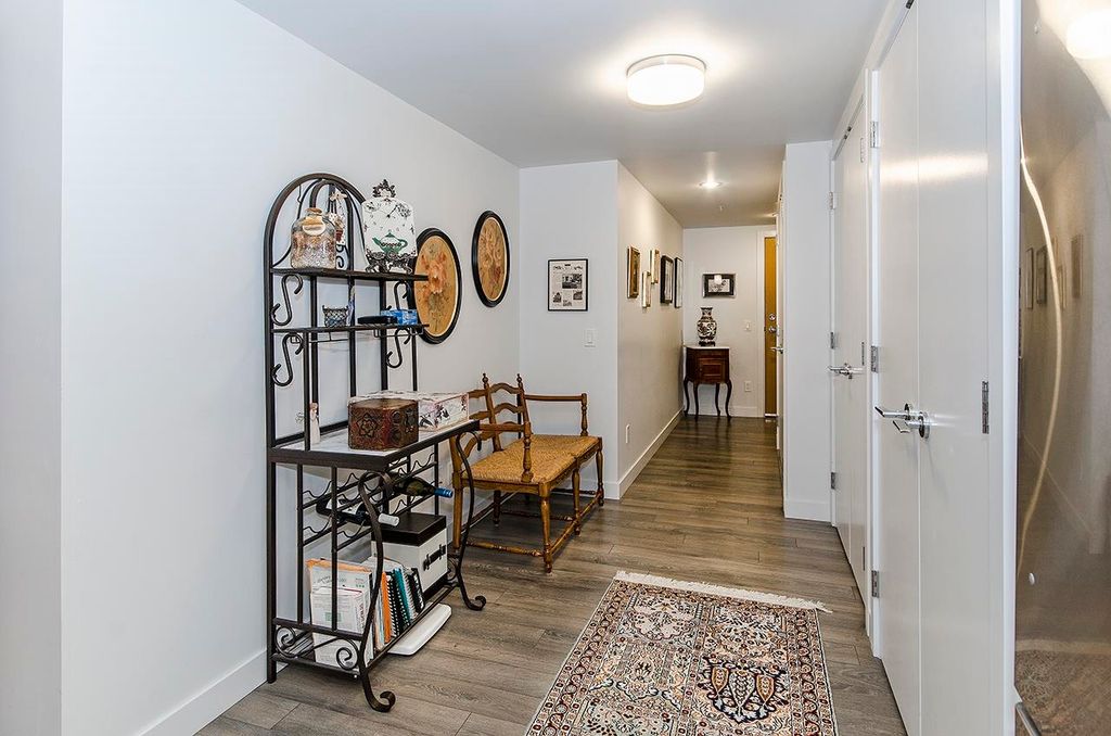 listing image 1107480371398794409