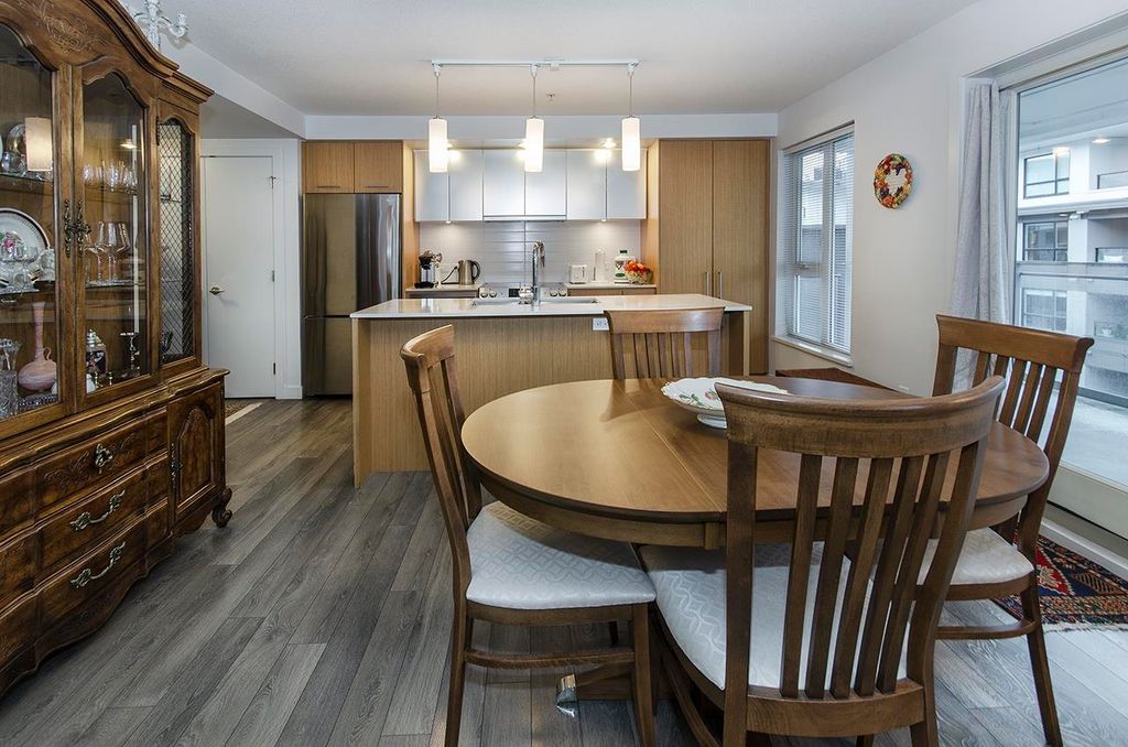 listing image 1102983378317012225