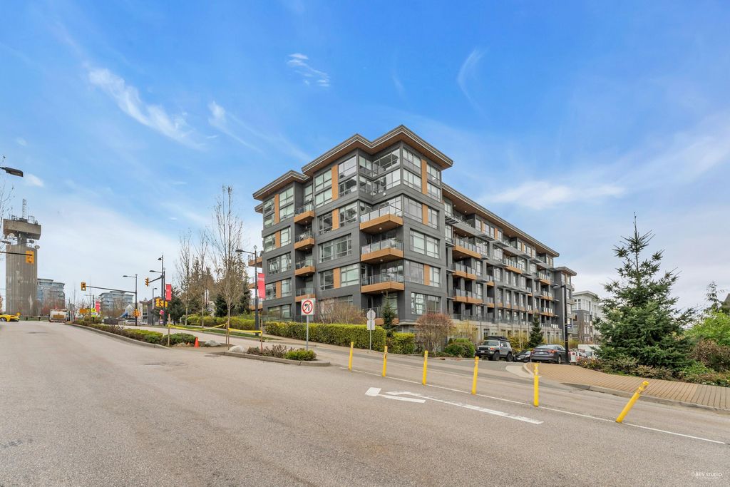 listing image 1106942421756616057