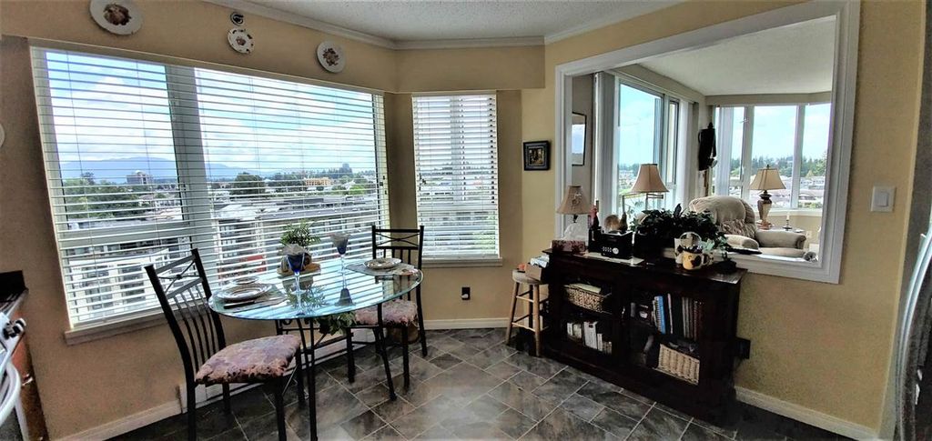 listing image 1104941382773430861