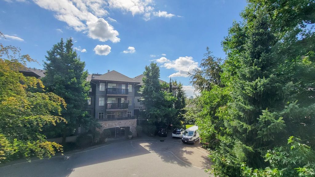 listing image 1102363575336353731