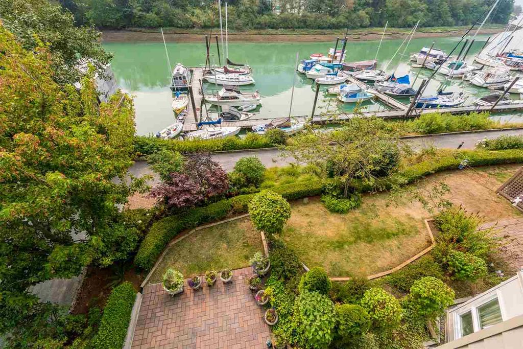 listing image 1102879145284960170
