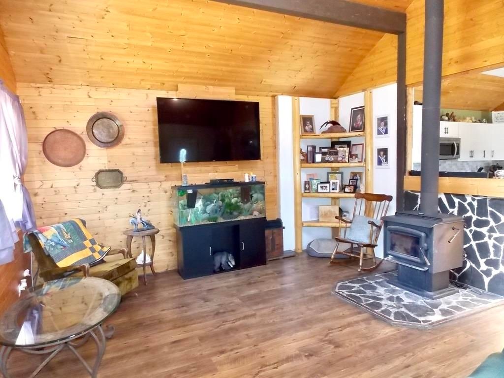 listing image 1104785993208352229