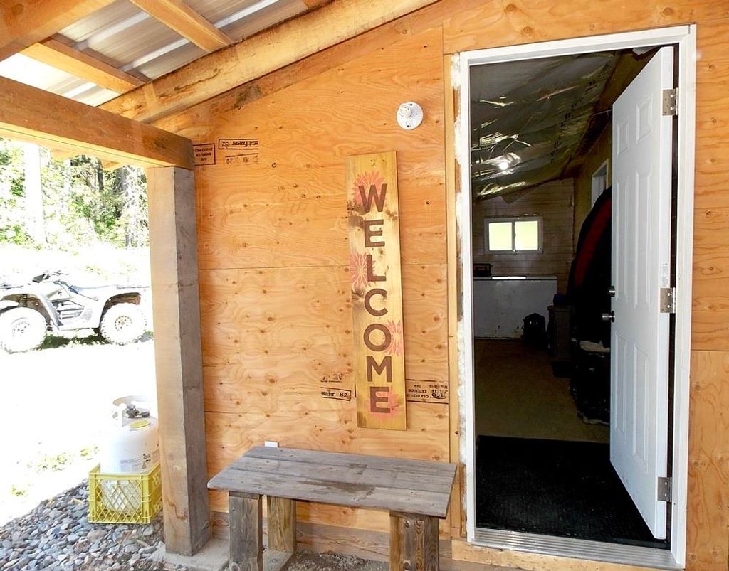 listing image 1102206582018617348