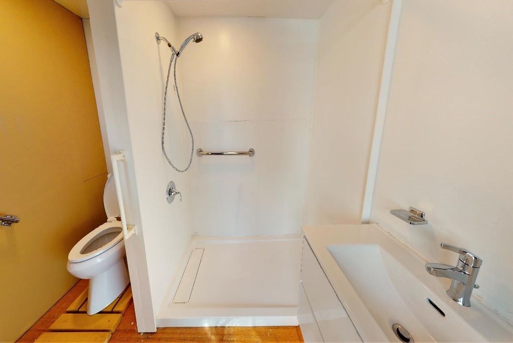 listing image 1106208784622291298