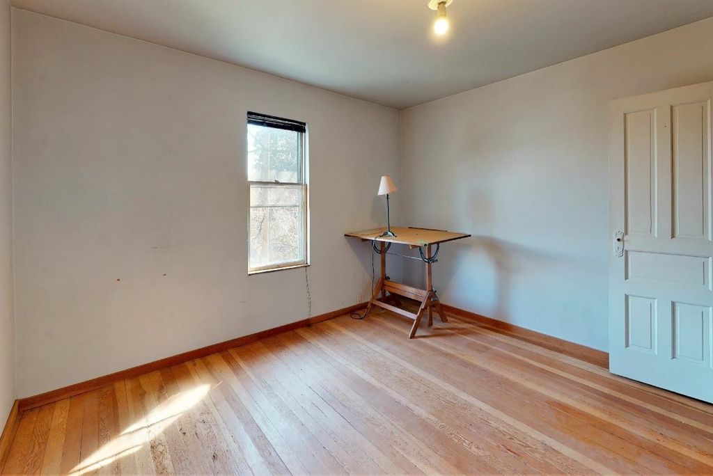 listing image 1107018320629936787