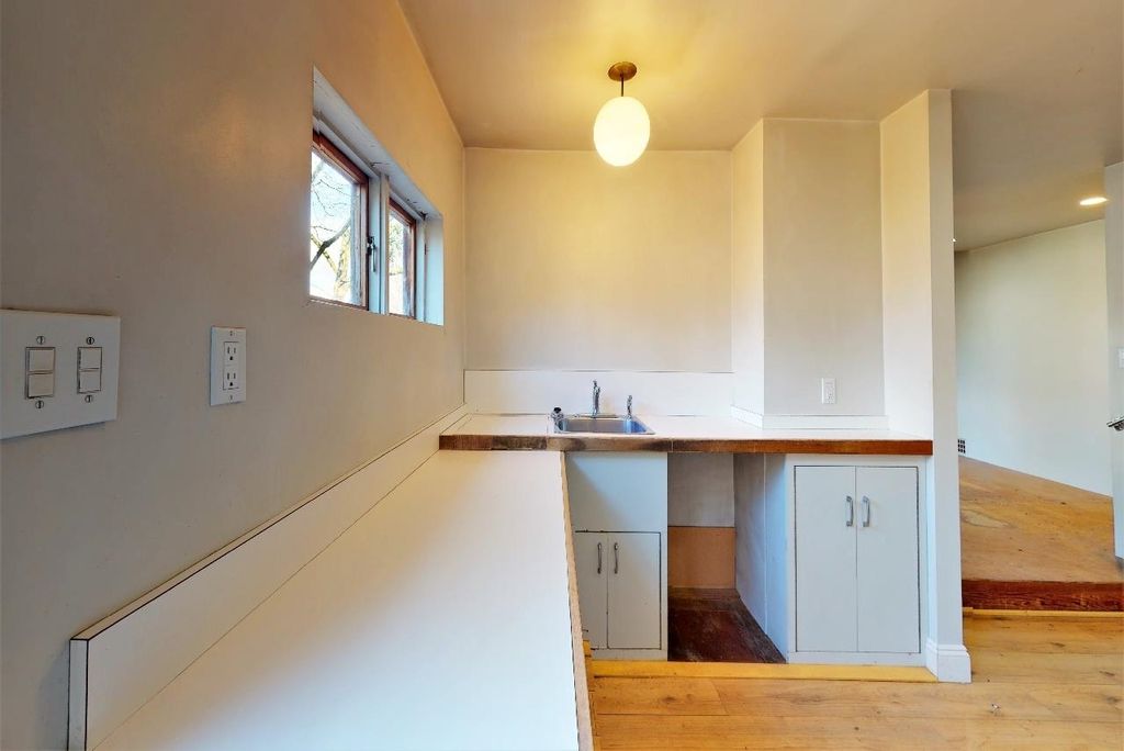 listing image 1109980772254727719