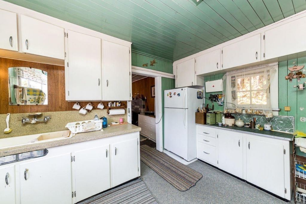 listing image 1105580776104274298